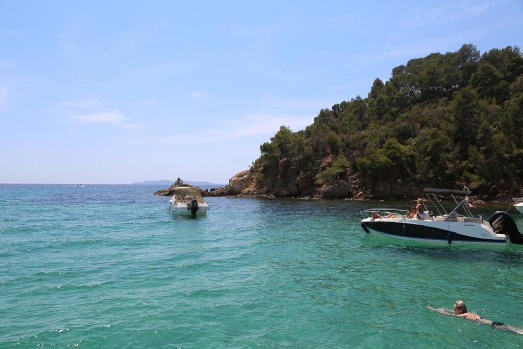 Suite 1 Chambre, 1 Sejour, Climatise, Piscines, 400M De La Mer La Londe-les-Maures Exterior photo